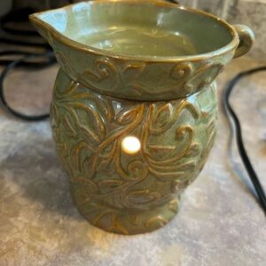 Scentsy Malta retired Island collection wax warmer